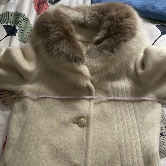 Vintage Winter Wool/Fur Coat - Picture 10 of 11